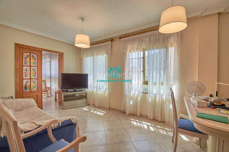 Foto 448e5dc8-2b6f-43b3-bb7b-1eed9007a50e. House with heating parking in Campello Playa Campello (el)