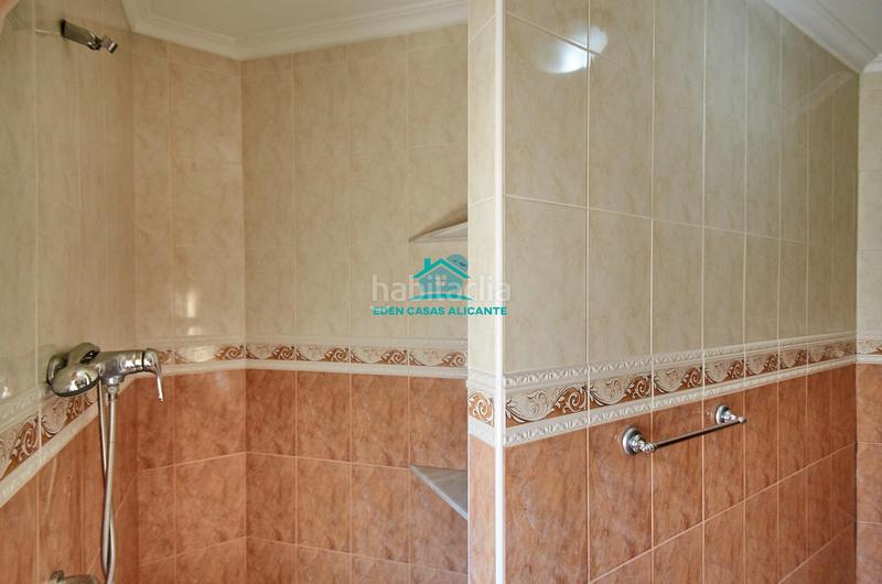 Foto 4f3bfeaf-5df2-433c-97dc-b9be4da2fe8b. House with heating parking in Campello Playa Campello (el)