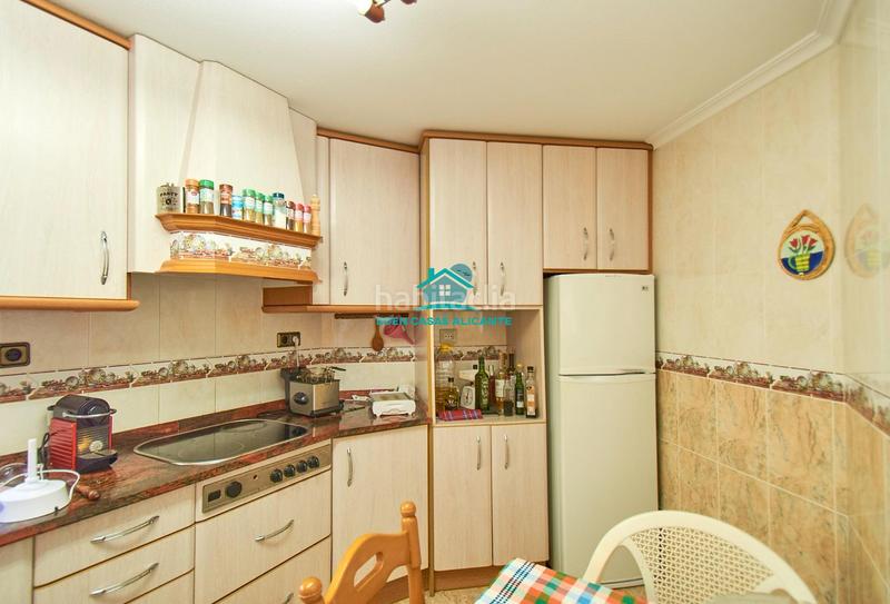 Foto 55d63397-e13e-4c6e-904a-cbc31ba3eaf5. House with heating parking in Campello Playa Campello (el)