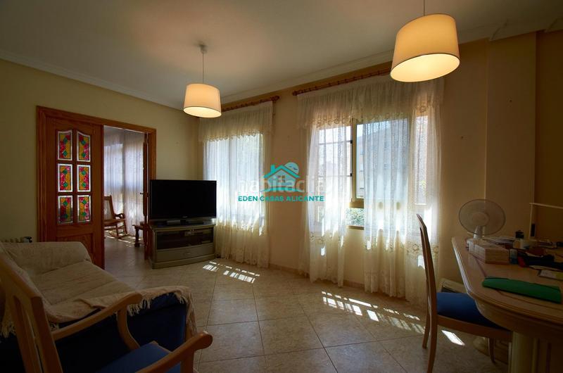 Foto 76279ce1-c748-494d-a645-146e489751d9. House with heating parking in Campello Playa Campello (el)