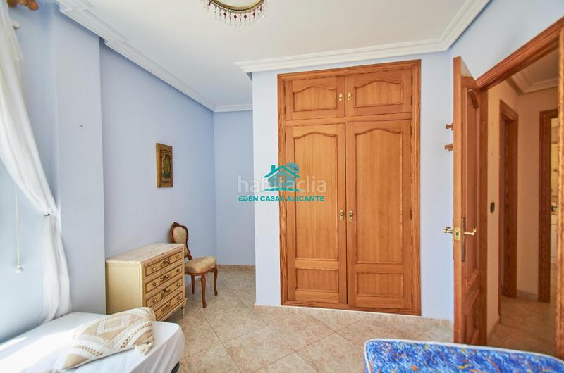 Foto 85cfdec7-6dbc-4fbe-bf67-7c25af08dd04. House with heating parking in Campello Playa Campello (el)