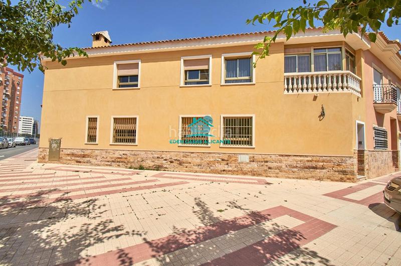 Foto 8b7a5d25-4656-454f-b7b6-87863556a1fd. House with heating parking in Campello Playa Campello (el)