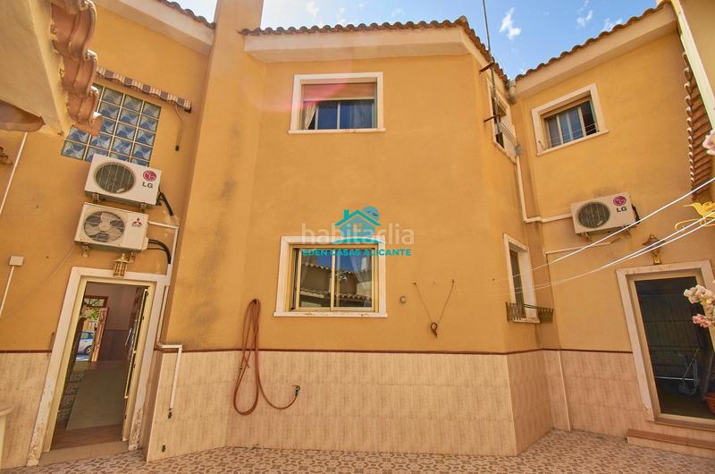 Foto b611314b-8cbe-4495-96b9-58a605e9d70d. House with heating parking in Campello Playa Campello (el)