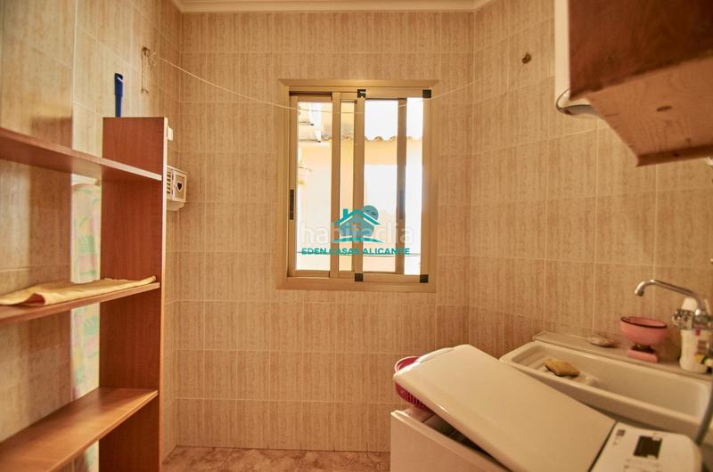 Foto dce19d17-2d47-4f14-b45d-cc0bbdbb8e3f. House with heating parking in Campello Playa Campello (el)