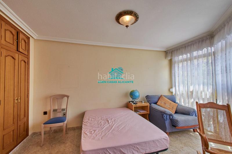 Foto e1f8a3f9-1d03-4e41-927c-24bcc11cab62. House with heating parking in Campello Playa Campello (el)