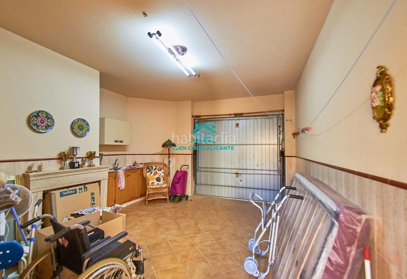 Foto e5ea76f8-a739-46c0-9a86-d6aaaa06441e. House with heating parking in Campello Playa Campello (el)