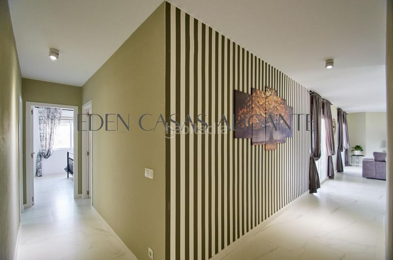 Foto 416638e9-33c0-4236-8b7f-93feb3b196a5. Xalet amb aparcament piscina a Busot