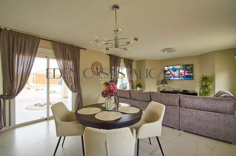 Foto 49be0dd3-af87-4647-926a-cbc6dd6f82ca. Xalet amb aparcament piscina a Busot