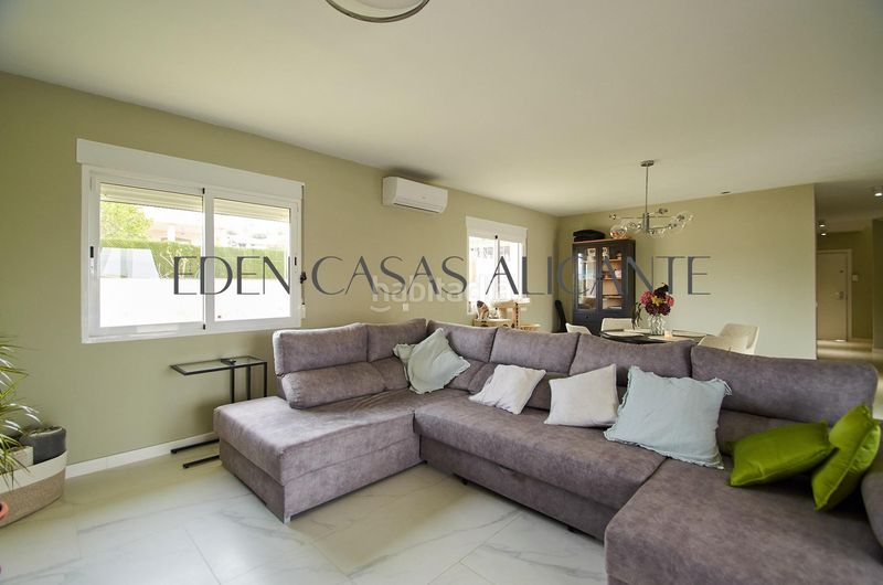 Foto 64f435c5-cb5a-4a66-9300-4b183bf4336b. Xalet amb aparcament piscina a Busot