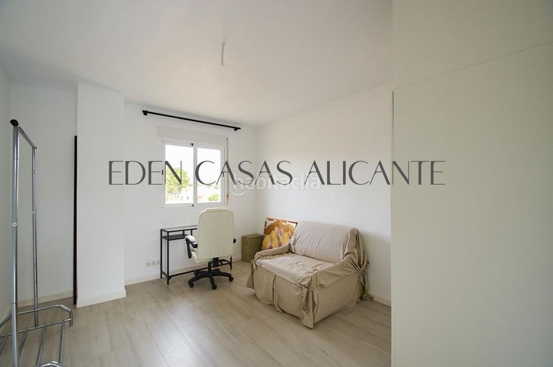 Foto 960ebb33-1638-4919-9bf7-b721763c1df4. Xalet amb aparcament piscina a Busot