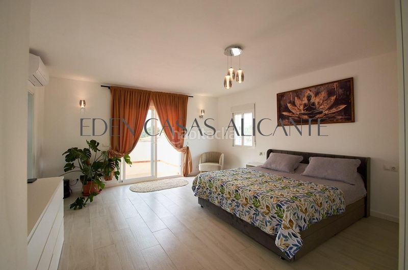 Foto c5977512-d97d-49eb-a44a-a5d6da53f09c. Xalet amb aparcament piscina a Busot