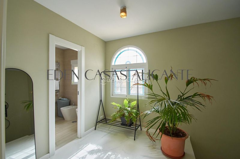 Foto d6bd38ff-92ed-4d34-a262-c4475097f835. Xalet amb aparcament piscina a Busot