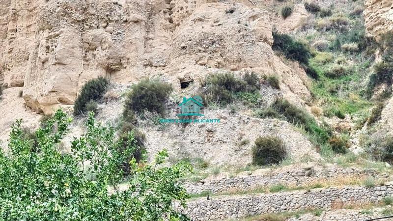 Foto 488ba7e1-26e3-411c-9a86-0f5a8c5d1cd1. Finca rústica a Xixona