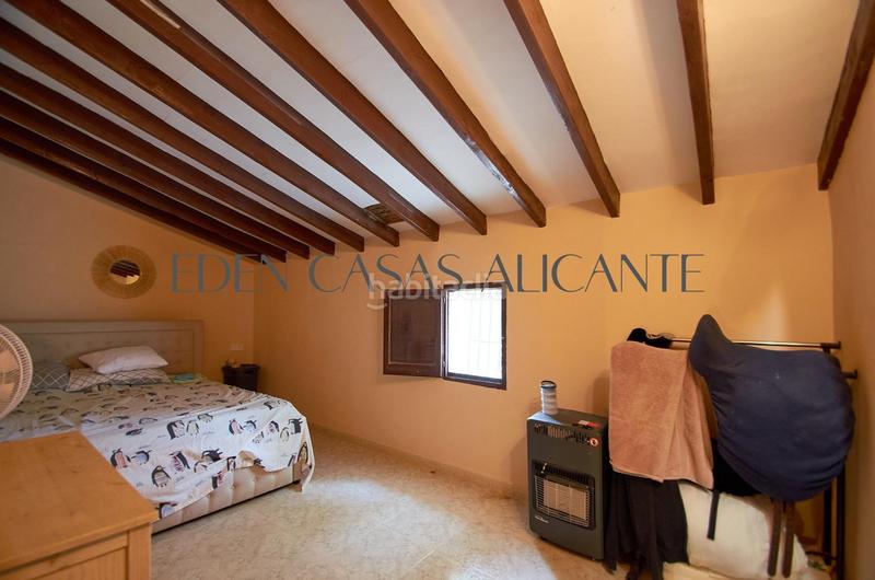 Foto 99bb91c3-1793-48ff-9f20-4a00e378ce1e. Chalet en polígono 15 parcela 107 los cerros. jijona/Xixona 107 preciosa casa de campo de 180 m con 4 dormitorios en jijona, con vistas al mar en una parcela rústica de 5000 m. en Xixona