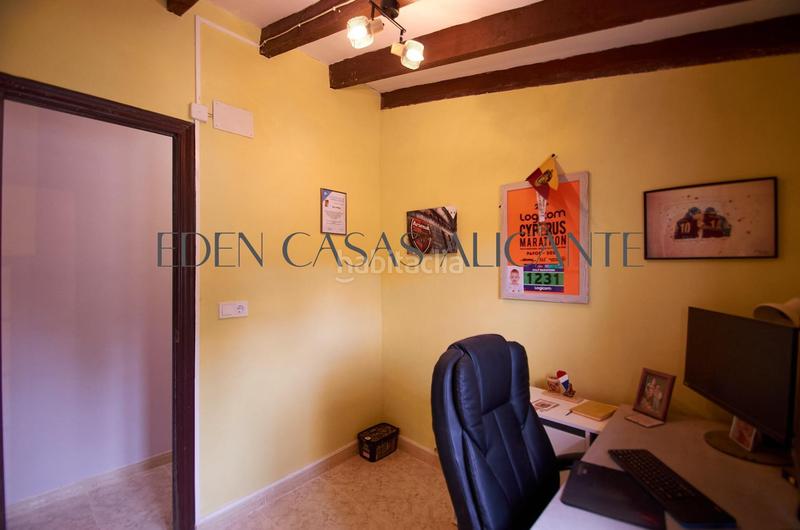 Foto fc199253-2699-4473-958a-34228a84f3ec. Chalet en polígono 15 parcela 107 los cerros. jijona/Xixona 107 preciosa casa de campo de 180 m con 4 dormitorios en jijona, con vistas al mar en una parcela rústica de 5000 m. en Xixona