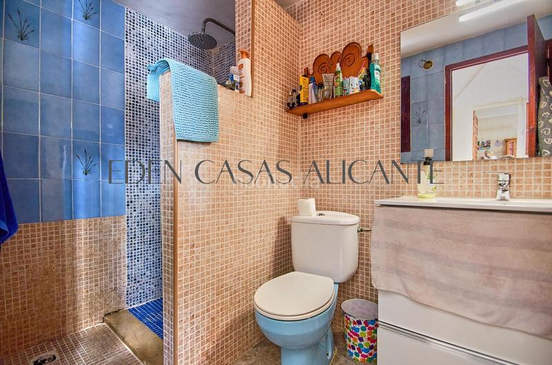 Foto a4d9be3a-cd77-419f-ad68-04ceef56d345. Casa a Campello Pueblo Campello (el)