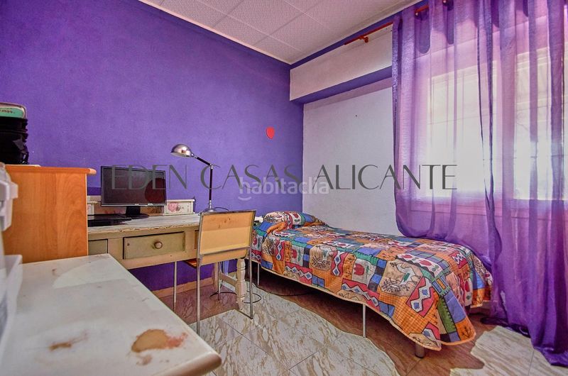 Foto 1d5ca599-0fda-48a6-810a-7da8ccafe596. Casa adossada a Campello Pueblo Campello (el)