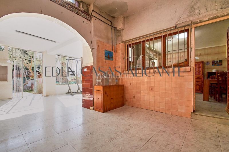 Foto d97a5abd-2827-4991-b154-748c0eb924a7. Casa adossada a Campello Pueblo Campello (el)