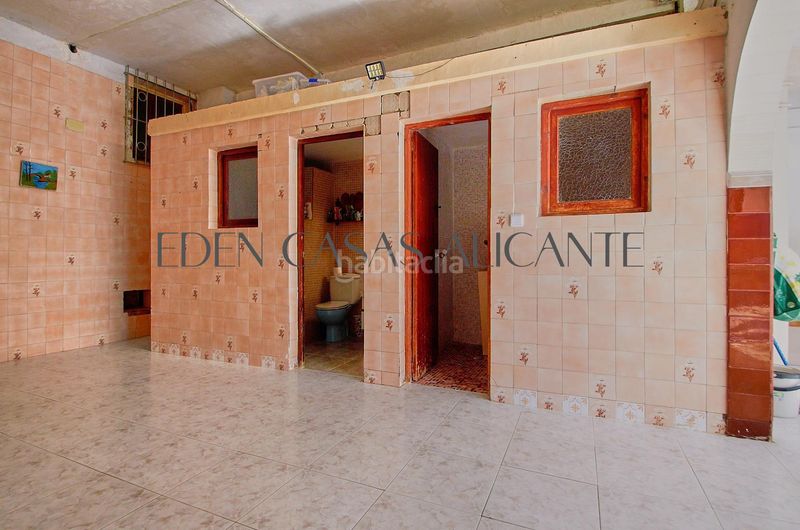 Foto e3ff3613-a67d-44cb-b13c-531f6d306eb6. Casa adossada a Campello Pueblo Campello (el)