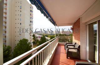 Appartement à Avenida bruselas 23. Apartamento en sant juan playa de 3 dormitorios, 2 baños en la 5