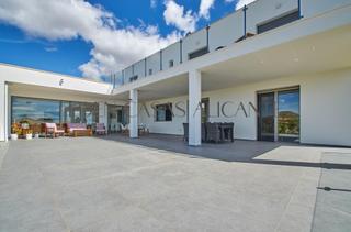 Xalet  Calle montiboli-boter. Moderna villa independiente de 442 m en mutxamel con 5 dormitori