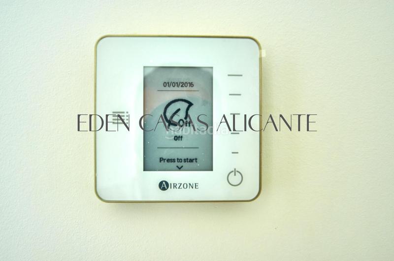 Foto 246967b7-a9ce-4fe5-adb5-8844e05afbbc. Xalet amb calefacció aparcament piscina a Montnegre Alicante