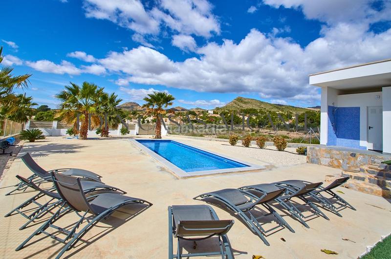 Foto 3ea0e8d7-3597-4b18-a0b3-82fd29d9b754. Xalet amb calefacció aparcament piscina a Montnegre Alicante