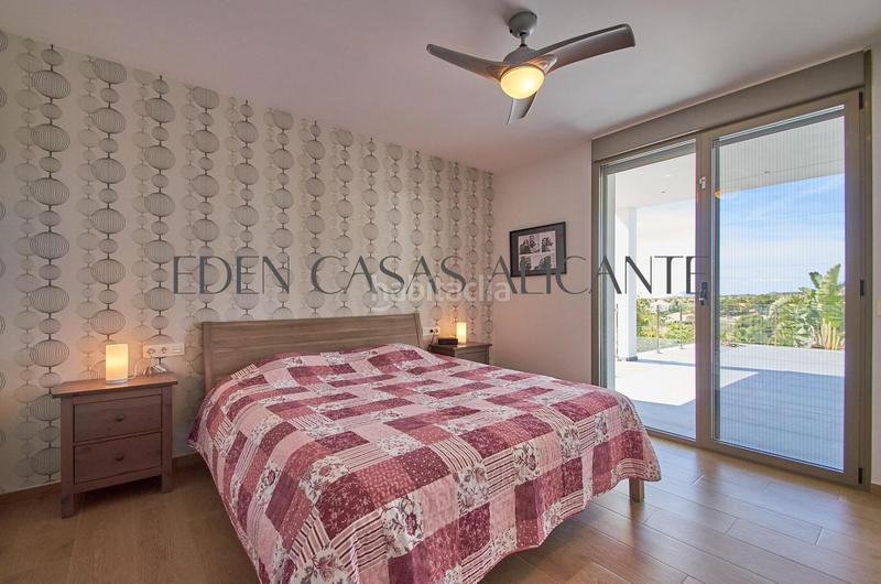 Foto 55e93f86-bd6f-4e60-8d5d-09c2697cb0b9. Xalet amb calefacció aparcament piscina a Montnegre Alicante