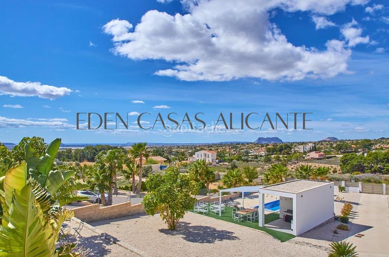 Foto 74c10365-0f5e-41a4-976a-0cadee5f7739. Xalet amb calefacció aparcament piscina a Montnegre Alicante