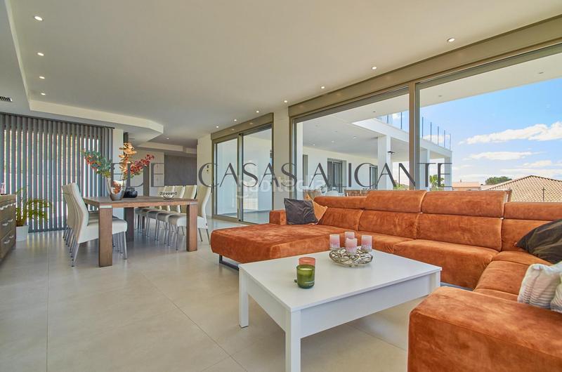 Foto 99018d80-5973-48b5-a336-f58ba9d72ece. Xalet amb calefacció aparcament piscina a Montnegre Alicante