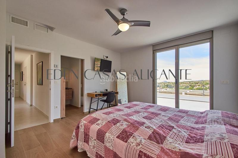 Foto a7662482-25e8-4ee0-9d6d-22b58a18f8c0. Xalet amb calefacció aparcament piscina a Montnegre Alicante