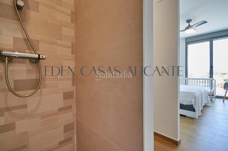 Foto d70fb52b-145c-4a2b-b691-df0b8f75e961. Xalet amb calefacció aparcament piscina a Montnegre Alicante