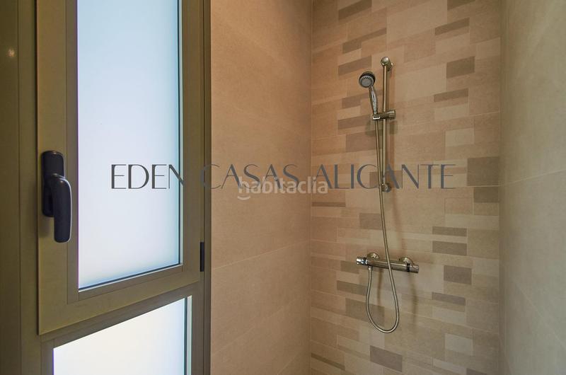 Foto d9695085-e795-4d16-b8f2-2bcc1f7fbc8e. Xalet amb calefacció aparcament piscina a Montnegre Alicante