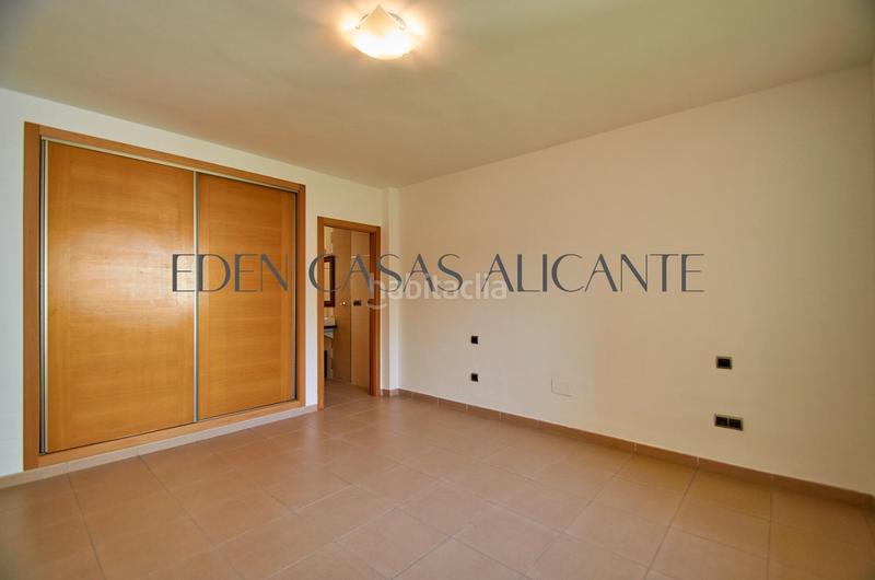 Foto 42ea3a9a-9b6a-40bb-9112-d390806ae93d. Chalet avec chauffage piscine dans Busot