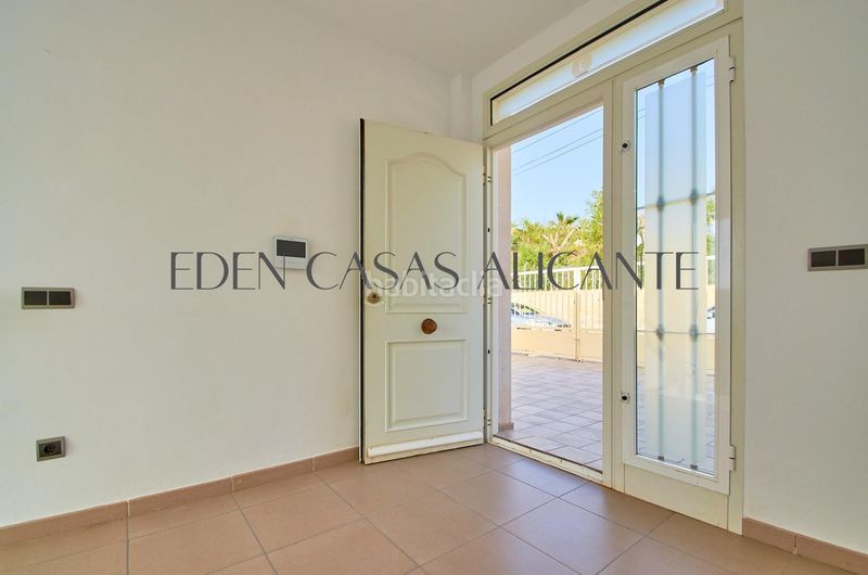 Foto 53ad5ff4-a963-4d8a-8672-63398bec1bfb. Xalet amb piscina a Busot