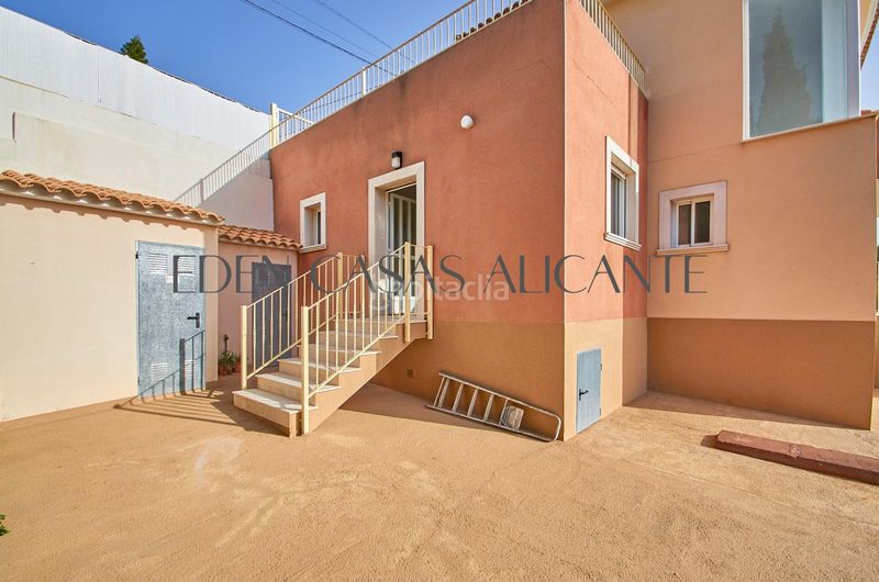 Foto 5f130af4-13e2-4bf9-b2b8-d18b9b1cce1a. Xalet amb piscina a Busot
