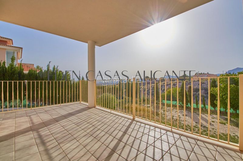 Foto c58b30af-41e4-44ef-8f99-ca0e4ce6f1fb. Xalet amb piscina a Busot