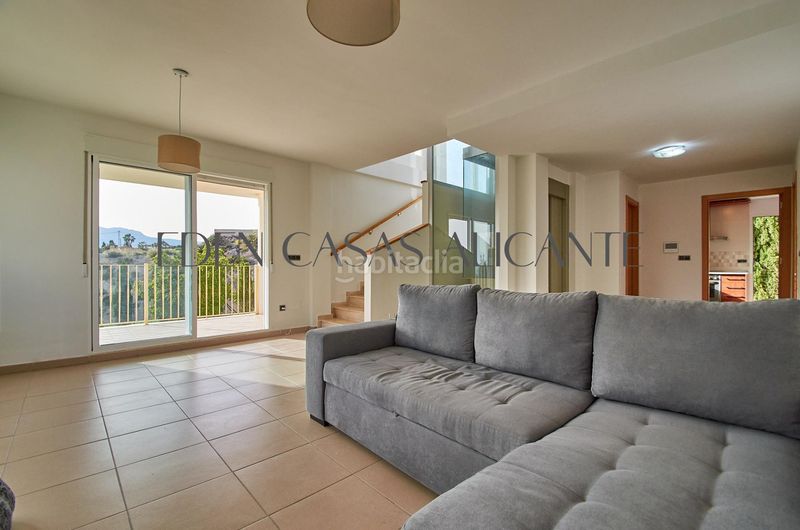 Foto e791a0cf-04d4-43b9-bbaa-92a71ad69a99. Xalet amb piscina a Busot