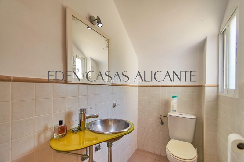 Foto f28b301b-661f-433c-a733-8f6a13a37eb4. Xalet amb piscina a Busot