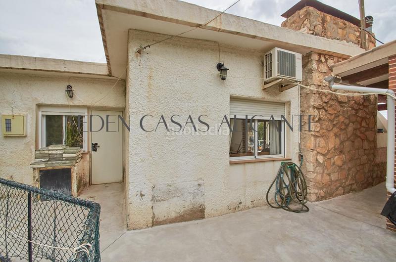 Foto 1486f0b5-8551-484c-9ac5-c608e8f04a87. Casa amb calefacció aparcament piscina a Pueblo Español-Coveta Fumá Campello (el)