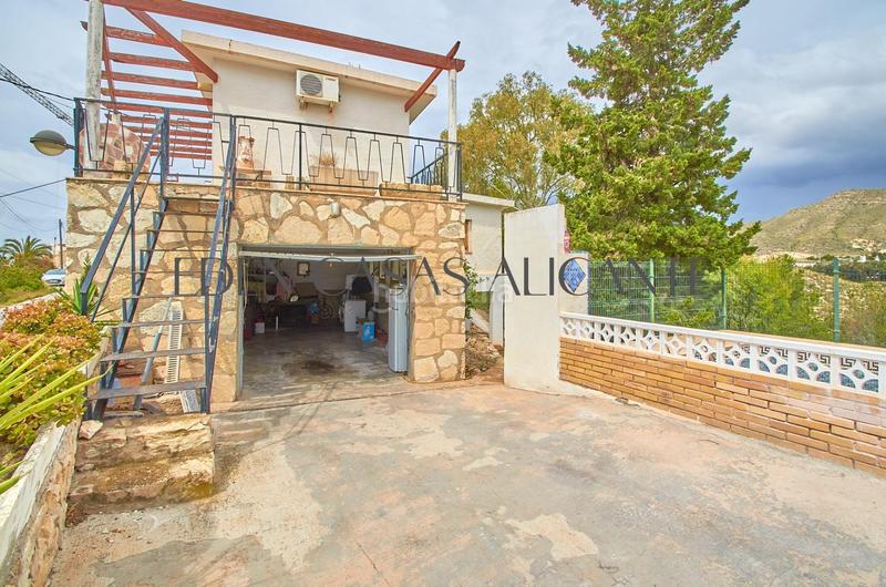 Foto 855951d8-a9b9-4b2c-b106-910380375f7f. Casa amb calefacció aparcament piscina a Pueblo Español-Coveta Fumá Campello (el)