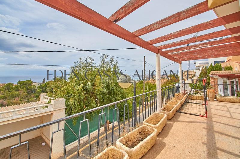 Foto ad0a9c83-e4b5-45fb-b803-601e4176802d. Casa amb calefacció aparcament piscina a Pueblo Español-Coveta Fumá Campello (el)