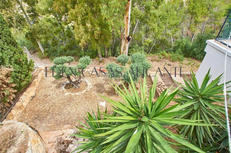 Foto b8e881c5-2610-4cc8-b931-62ef185975b0. Casa amb calefacció aparcament piscina a Pueblo Español-Coveta Fumá Campello (el)