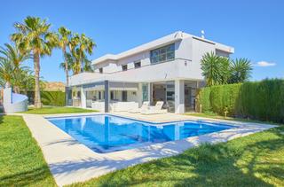 Xalet  Andalusita. Moderno chalet independiente de 4 dormitorios en venta  rio park