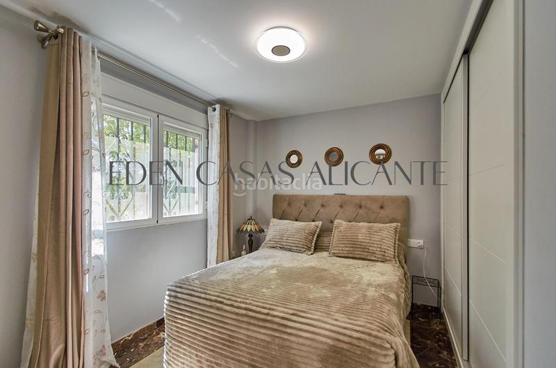 Foto 409f67f5-8f3e-49bc-ad0d-4208d6373e29. Chalet villa independiente de 4 dormitorios con piscina privada en Valle del Sol, alicante en Mutxamel