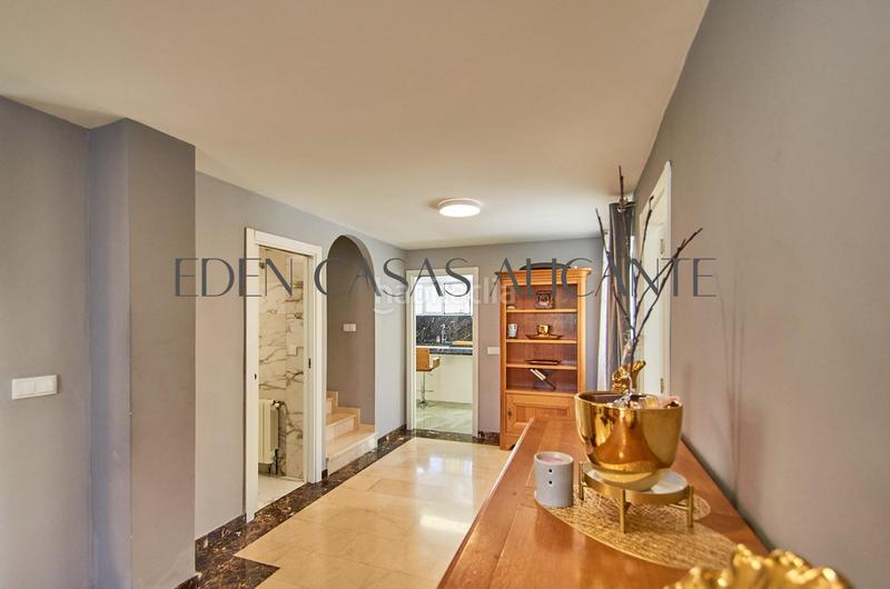 Foto 578ed4b1-31aa-41c0-aa80-704ff0315ea3. Chalet villa independiente de 4 dormitorios con piscina privada en Valle del Sol, alicante en Mutxamel