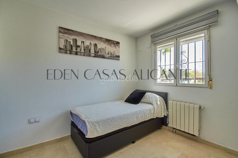 Foto 96cd61a9-e3d0-48ea-855f-6411ddc95b34. Chalet villa independiente de 4 dormitorios con piscina privada en Valle del Sol, alicante en Mutxamel
