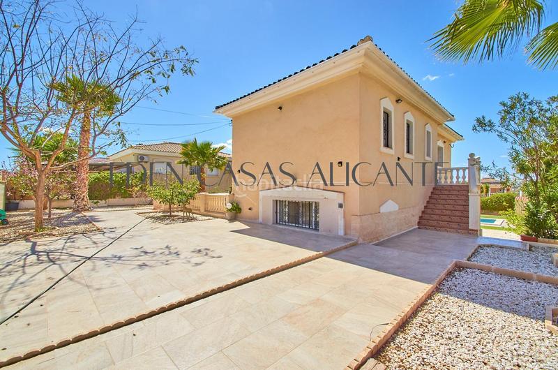 Foto cf3d26a9-8e01-49af-95e3-46f5d3cc9ce2. Chalet villa independiente de 4 dormitorios con piscina privada en Valle del Sol, alicante en Mutxamel
