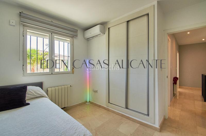 Foto e0b72668-c54f-400b-8fa5-b94b6c6970ea. Chalet villa independiente de 4 dormitorios con piscina privada en Valle del Sol, alicante en Mutxamel