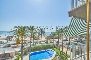Appartement  Avenida niza. Apartamento en primera línea con 3 dormitorios y 2 baños en play